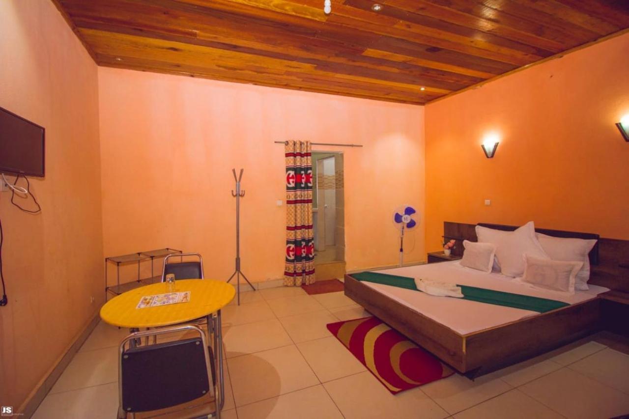 Hotel National Ambilobe Екстериор снимка
